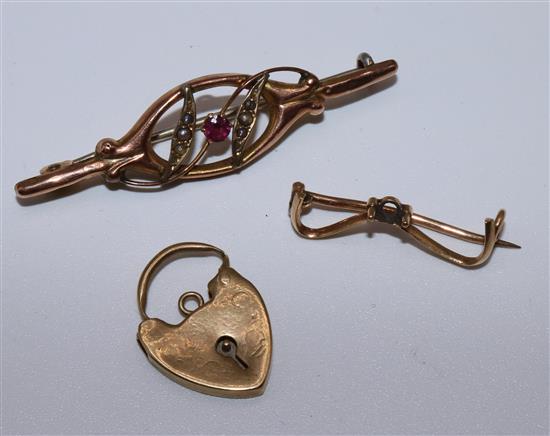 9ct gold bar brooch and 2 other gold items